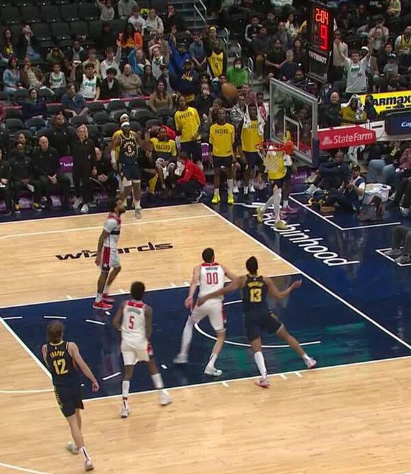 关于历史名场：NBA历史上永载史册的战役的信息