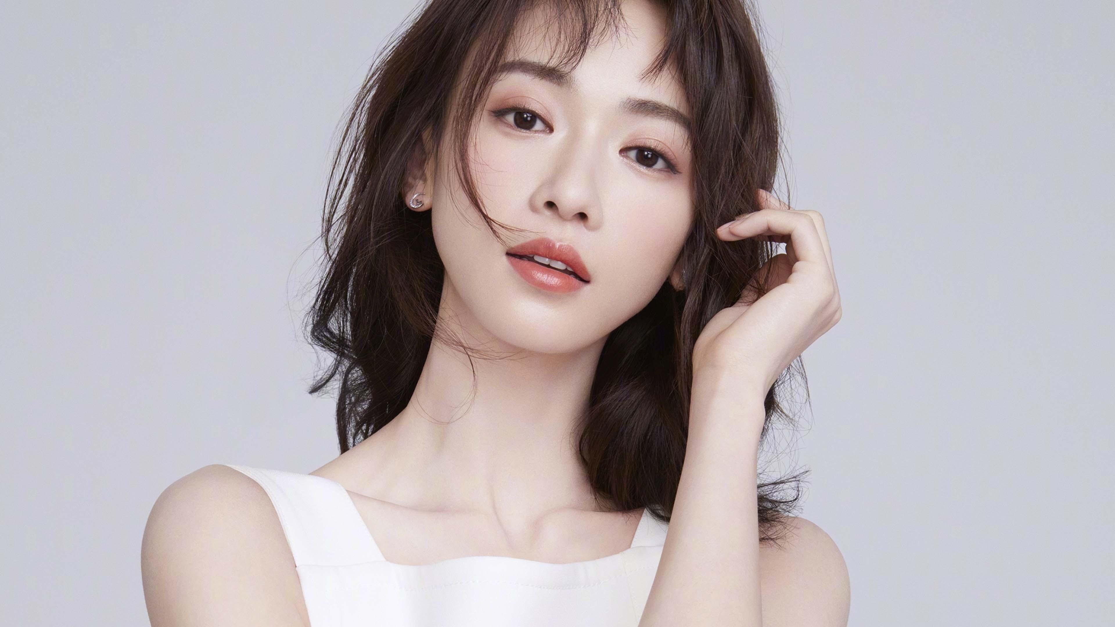 足球场馆智能灯光系统在多个城市推广应用,环保节能效果显著,足球场地灯光照明设计方案