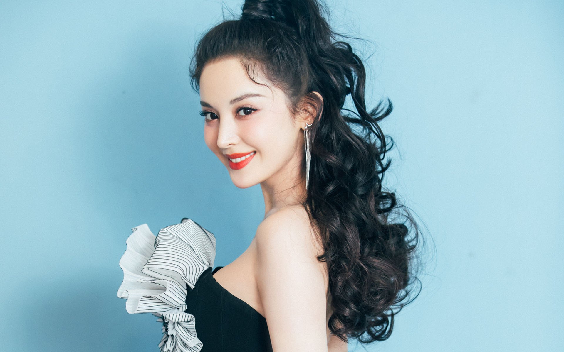 凯尔特人主场惜败雄鹿,系列赛总比分1-1,凯尔特人vs雄鹿季后赛2019