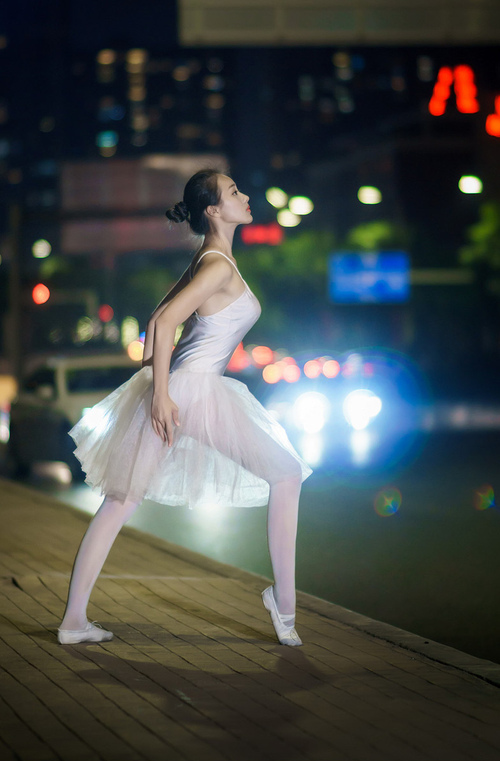 德赢中国官网-红军在英联杯中击败曼联晋级决赛，曼联 红军